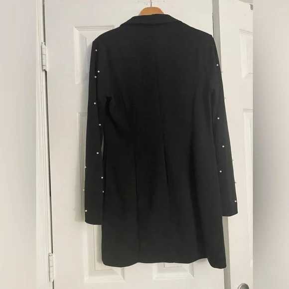 FRANCESCA’S Pearl Mini Dress - Picture 6 of 12